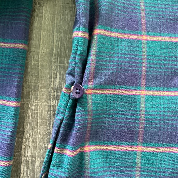 Burton Blitz Dry Ride Flannel Shirt
Snap
Women’s MEDIUM
Green Purple - Picture 9 of 11